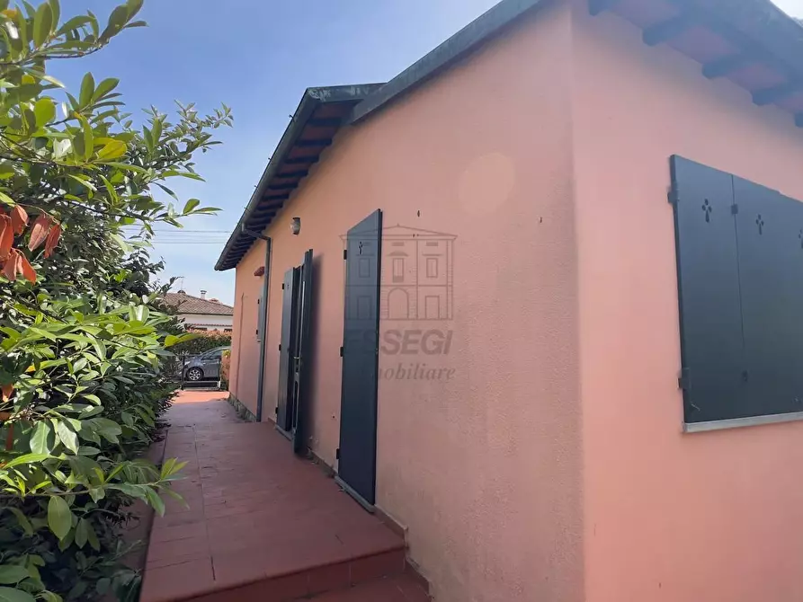 Immagine 19 di Casa indipendente in vendita  in Via del Fortino a Camaiore