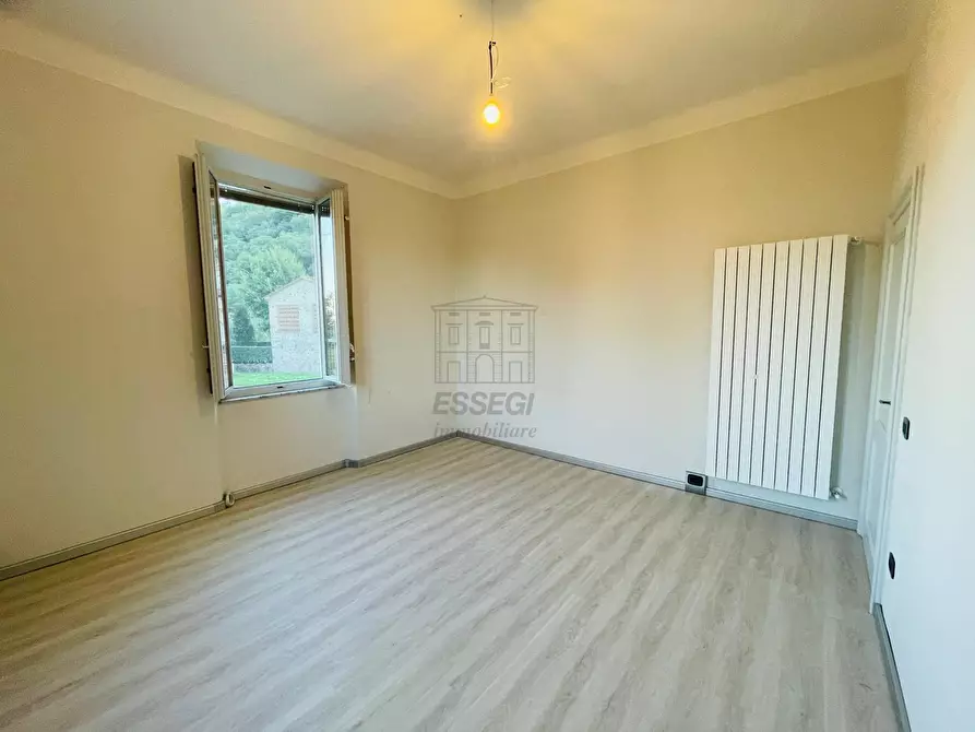 Immagine 21 di Villa in vendita  a Capannori