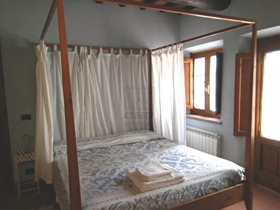 Immagine 27 di Rustico / casale in vendita  in Via di matraia a Lucca