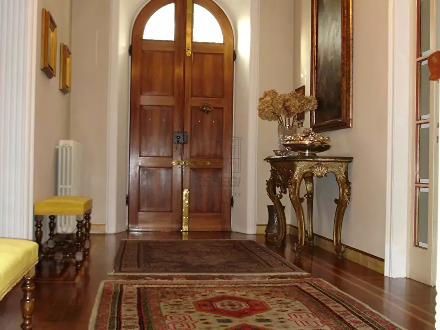 Immagine 4 di Villa in vendita  in Viale Umberto I' a Lucca