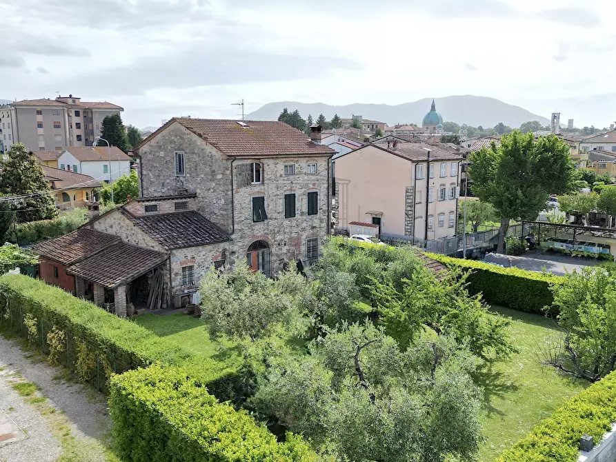 Immagine 4 di Villa in vendita  in Via Romana 914 a Lucca