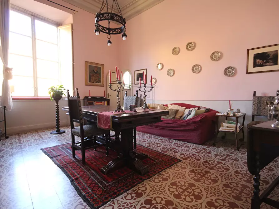 Immagine 21 di Appartamento in vendita  in piazza san frediano a Lucca