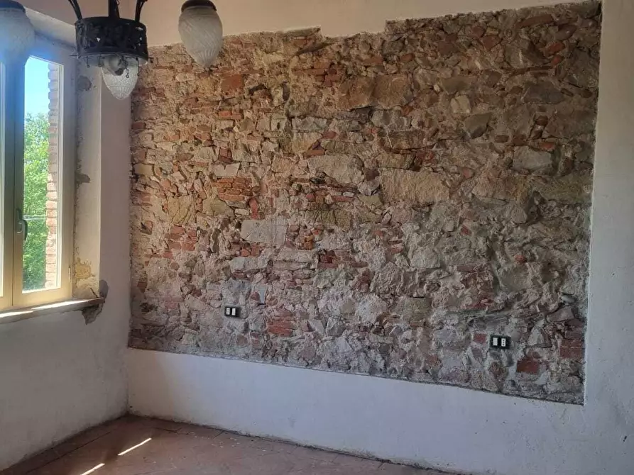 Immagine 1 di Terratetto in vendita  a Lucca