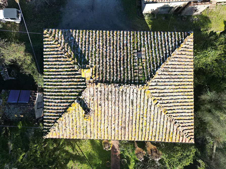 Immagine 28 di Villa in vendita  in Via del Macennere 8252/A a Lucca