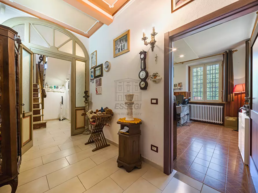 Immagine 7 di Villa in vendita  in Via delle Scuole 38 a Lucca