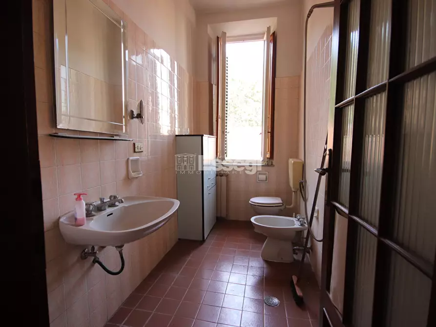 Immagine 14 di Villa in vendita  in Viale Agostino Marti a Lucca