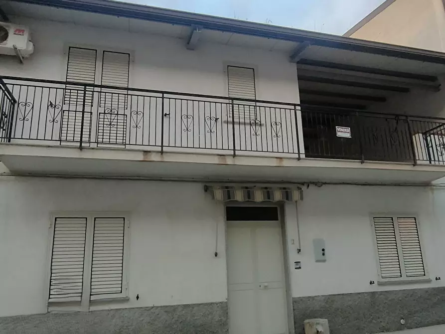 Immagine 2 di Casa indipendente in vendita  in Via Padula 12 a Bova Marina