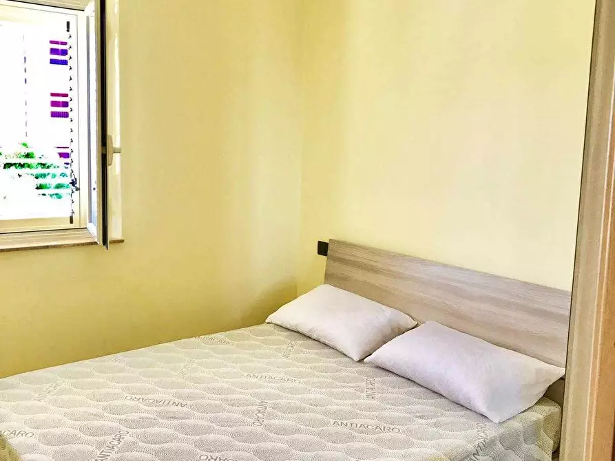 Immagine 8 di Trilocale in affitto  in Corso Umberto I a Bova Marina