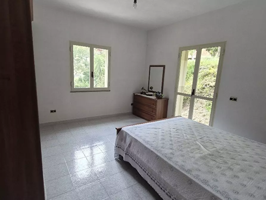 Immagine 10 di Quadrilocale in vendita  in Strada Provinciale Trunca Santa Venere 45 a Reggio Di Calabria