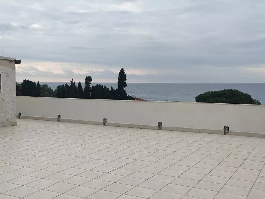 Immagine 2 di Quadrilocale in affitto  in Via Nazionale 47 a Palizzi