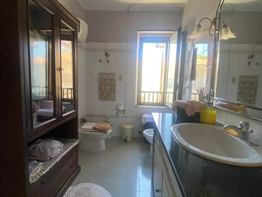 Immagine 24 di Pentalocale in vendita  in Viale Aldo Moro 15 a Bova Marina