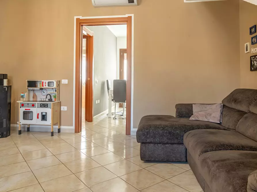 Immagine 10 di Villetta a schiera in vendita  a Uta