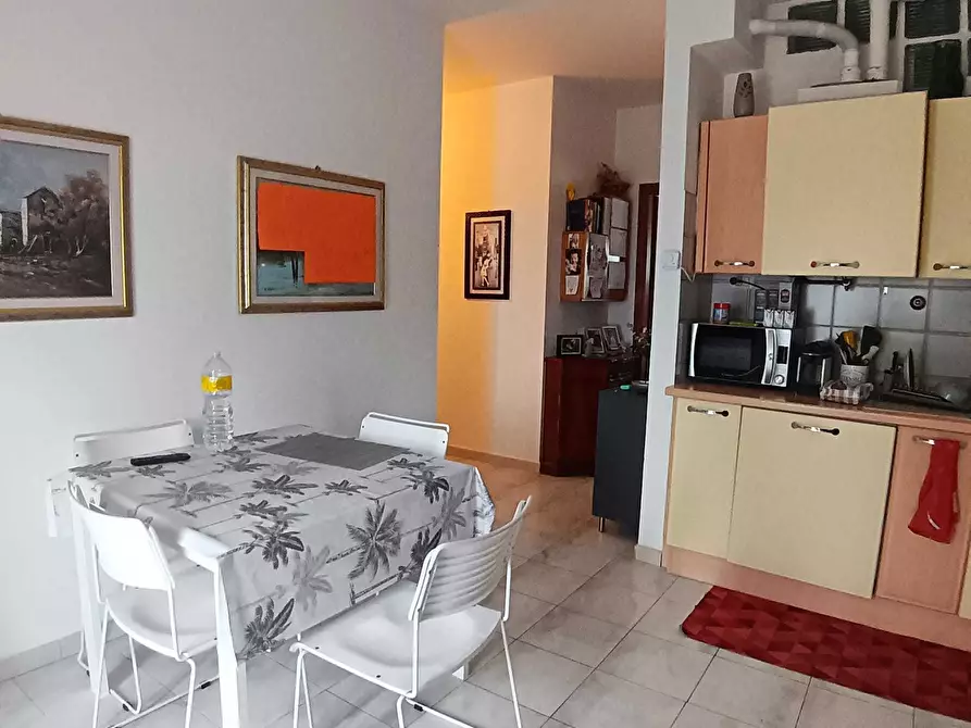 Immagine 6 di Bilocale in vendita  a Ortonovo