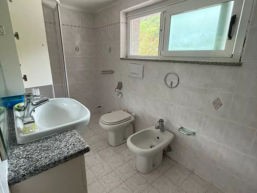 Immagine 21 di Porzione di casa in vendita  a Fosdinovo