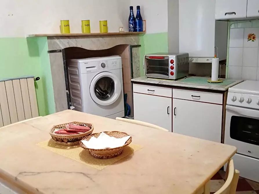 Immagine 10 di Quadrilocale in vendita  a Ameglia