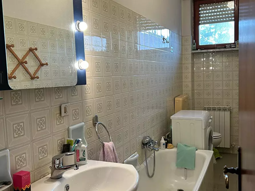 Immagine 16 di Quadrilocale in vendita  a Carrara