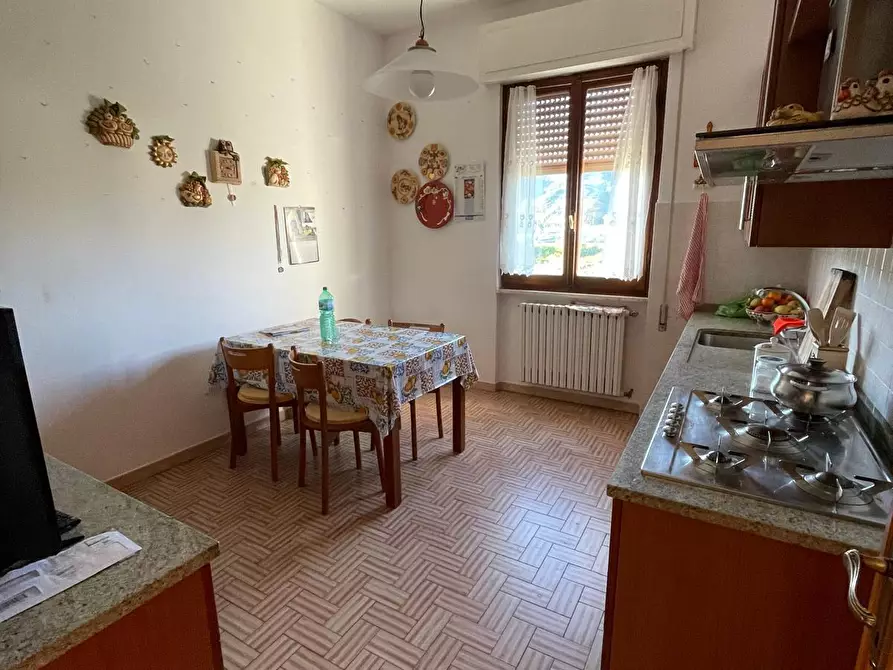 Immagine 5 di Pentalocale in vendita  a Ameglia