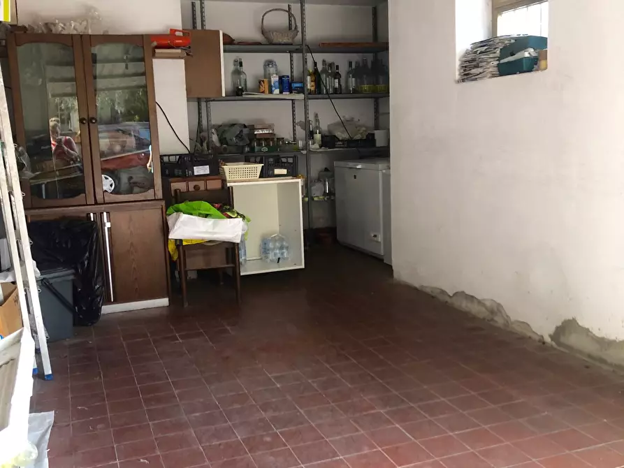 Immagine 11 di Pentalocale in vendita  a Castelnuovo Magra