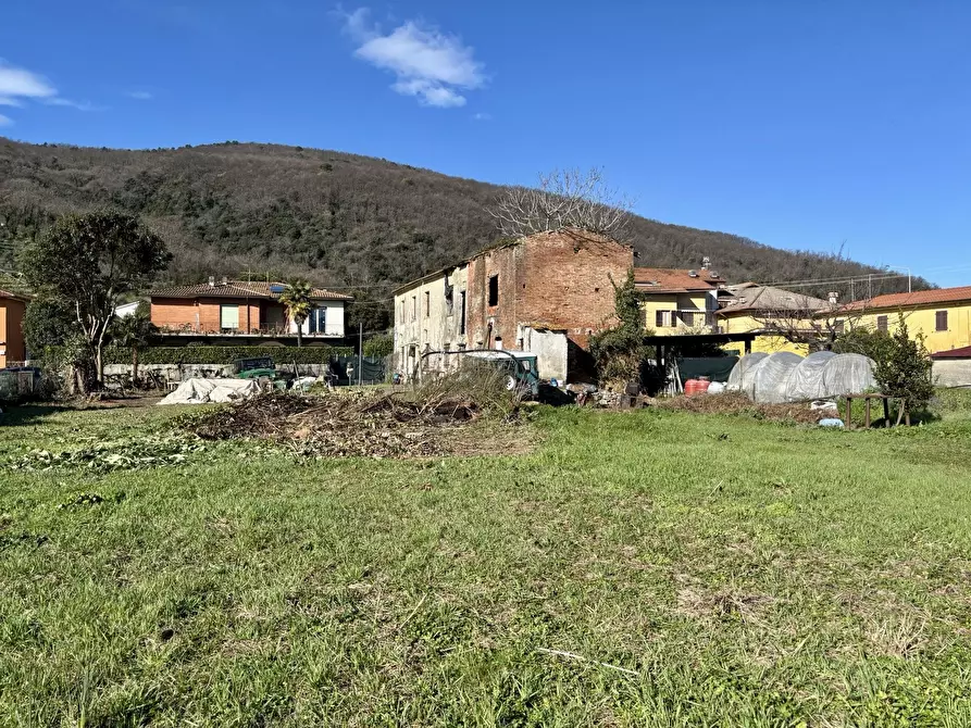 Immagine 5 di Rustico / casale in vendita  a Ameglia