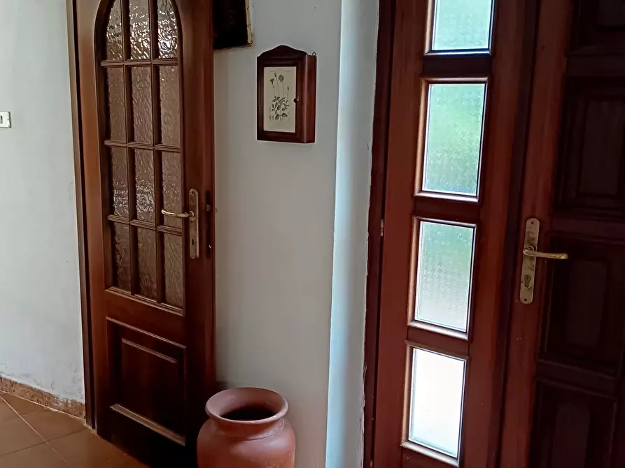 Immagine 3 di Porzione di casa in vendita  a Ameglia