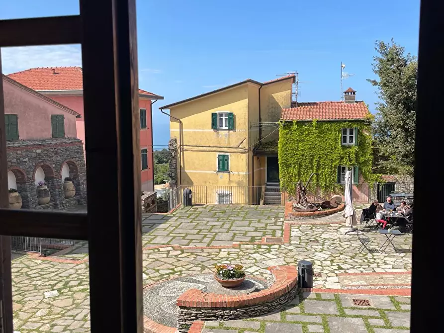 Immagine 9 di Pentalocale in vendita  in Piazza XIII Dicembre 6 a Ameglia