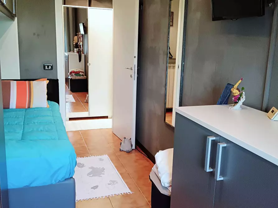 Immagine 10 di Pentalocale in vendita  a Ortonovo