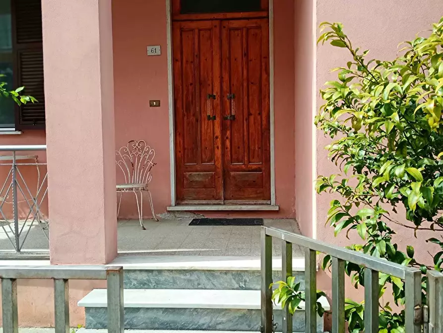 Immagine 2 di Casa semindipendente in vendita  a Ameglia