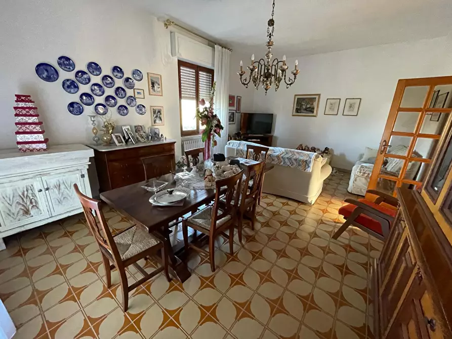 Immagine 7 di Pentalocale in vendita  a Ameglia