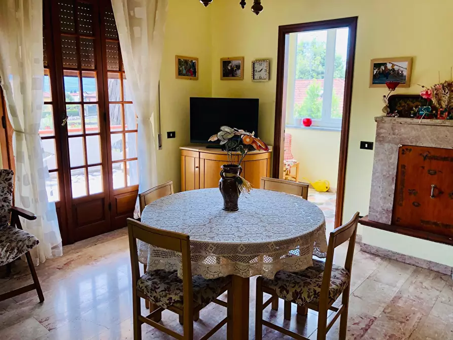 Immagine 5 di Porzione di casa in vendita  a Castelnuovo Magra