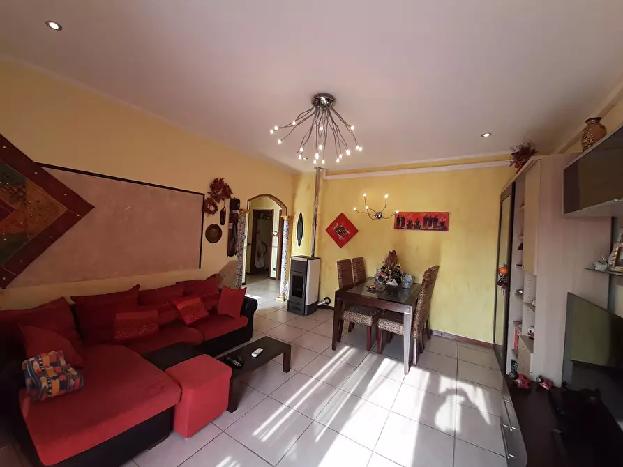 Immagine 4 di Casa semindipendente in vendita  a Ortonovo