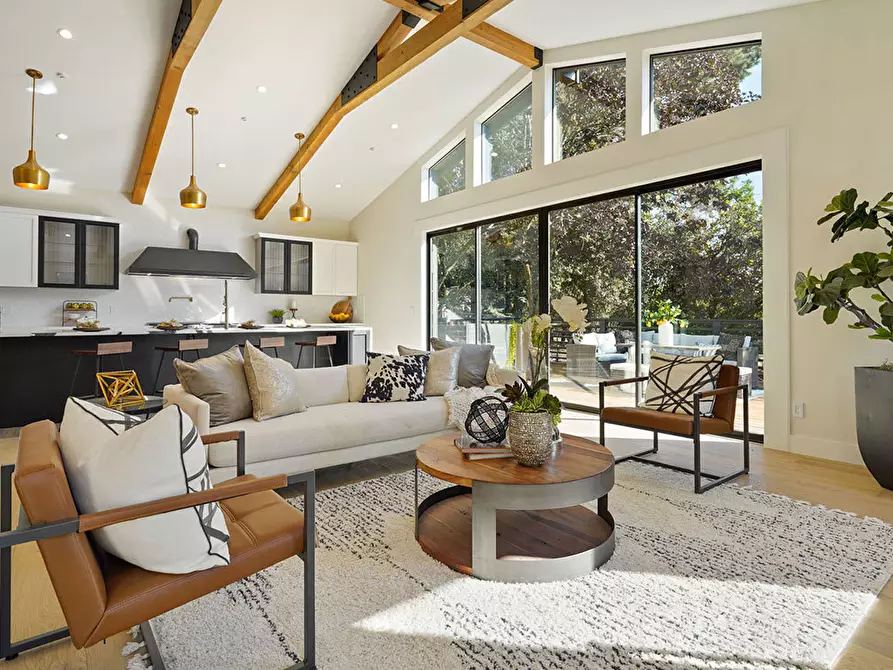 Immagine 2 di Villa in vendita  in Via XX Settembre a Carrara