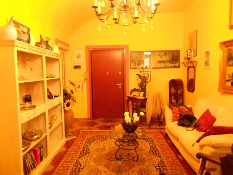 Immagine 3 di Appartamento in vendita  in VIA ROSSI a Sarzana