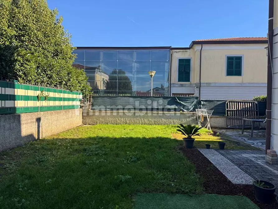 Immagine 27 di Villetta a schiera in vendita  in Traversa IV 2 a Sarzana