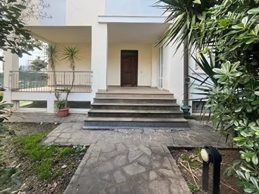 Immagine 1 di Casa indipendente in vendita  in Via Gioacchino Rossini 16 a Jesi