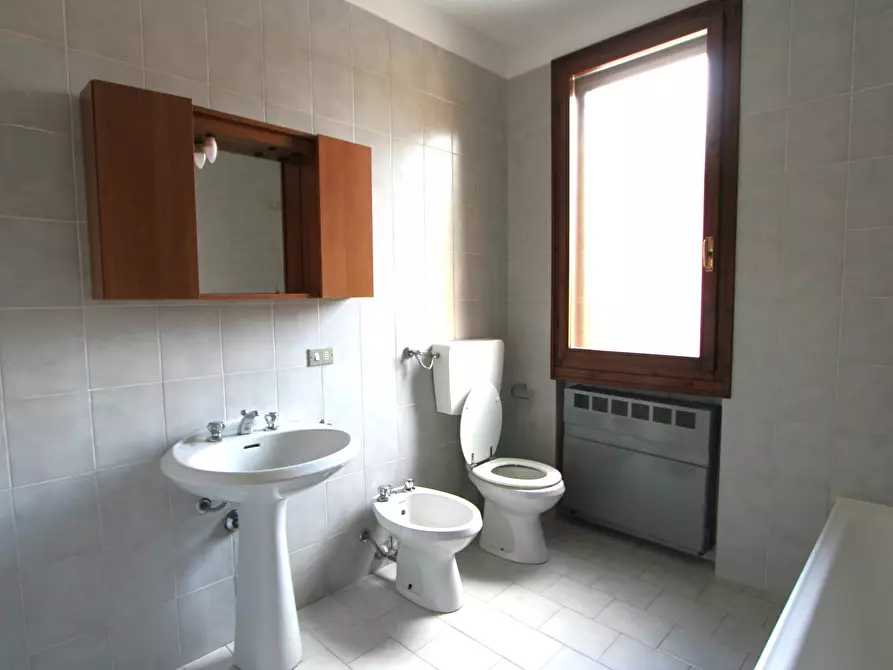 Immagine 14 di Appartamento in vendita  in Via A. Zanasi a Valsamoggia