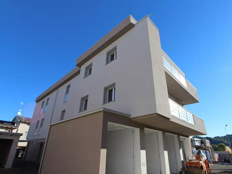 Immagine 3 di Appartamento in vendita  in Via dalla Chiesa Carlo Alberto a Valsamoggia