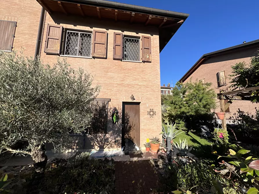 Immagine 50 di Villetta a schiera in vendita  in Via A. Pallotti a Valsamoggia