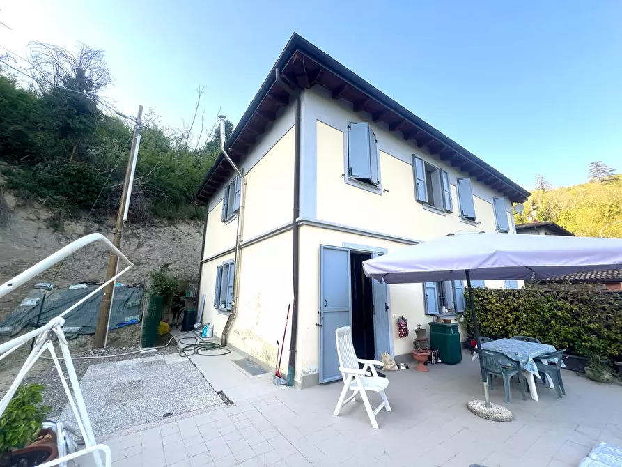 Immagine 1 di Porzione di casa in vendita  in Via S. Egidio a Valsamoggia