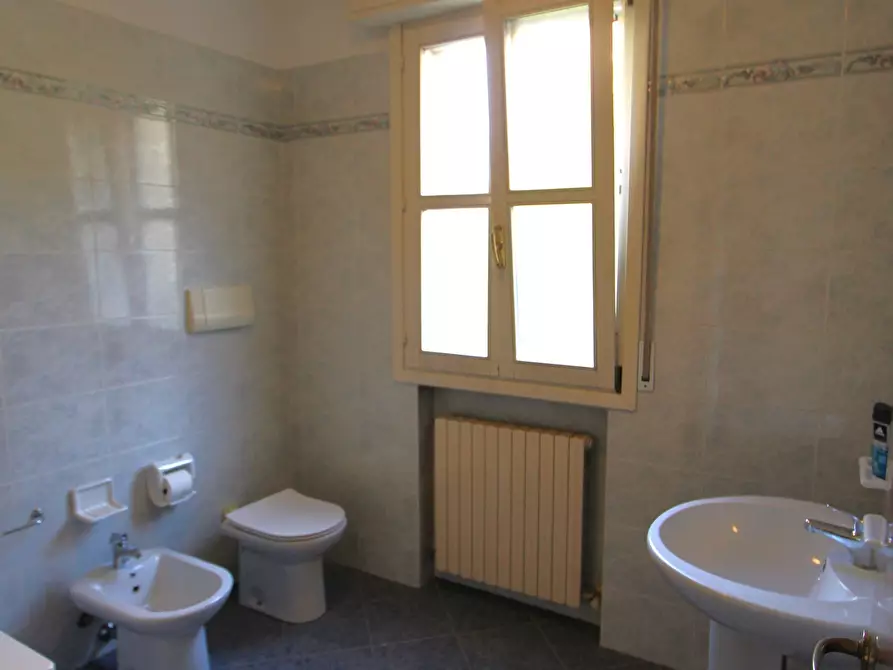 Immagine 25 di Appartamento in vendita  in Viale dell'Indipendenza a Valsamoggia