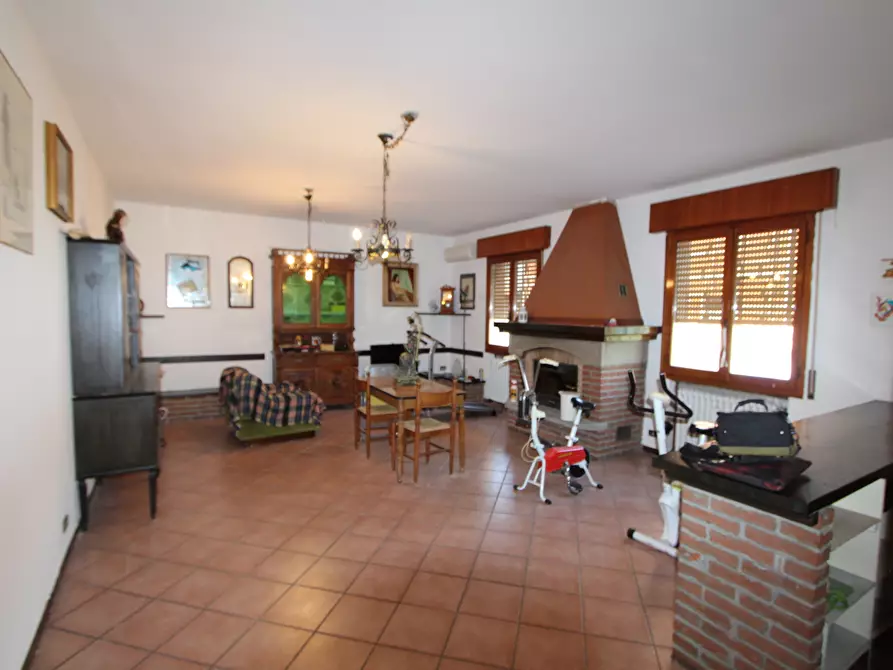 Immagine 3 di Casa indipendente in vendita  in Via Panzanesa a Valsamoggia