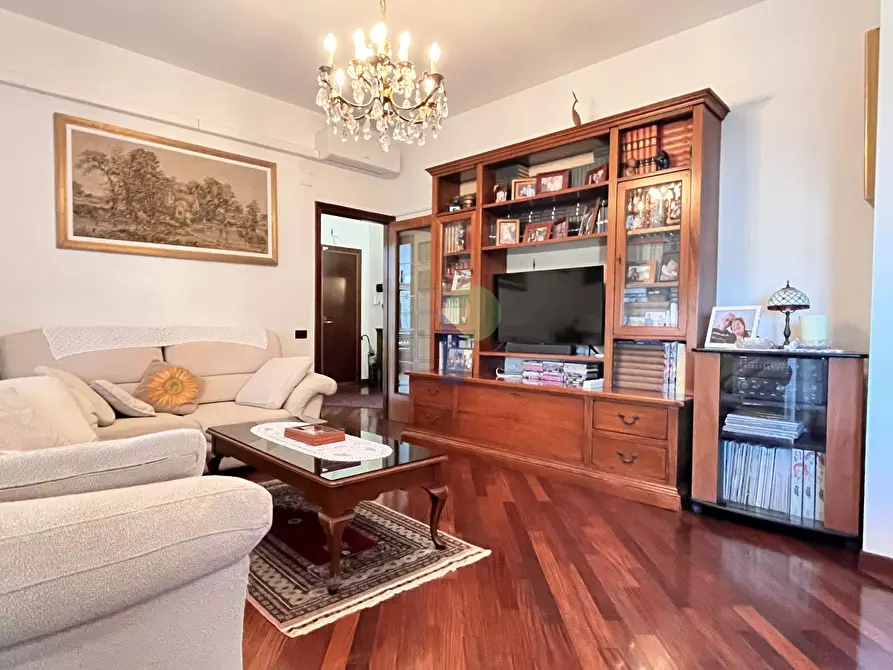 Immagine 3 di Quadrilocale in affitto  in Via Ludovico A. Muratori 46 a Livorno