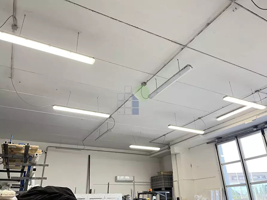 Immagine 7 di Locale commerciale in affitto  in Via Arrotini 11 a Livorno