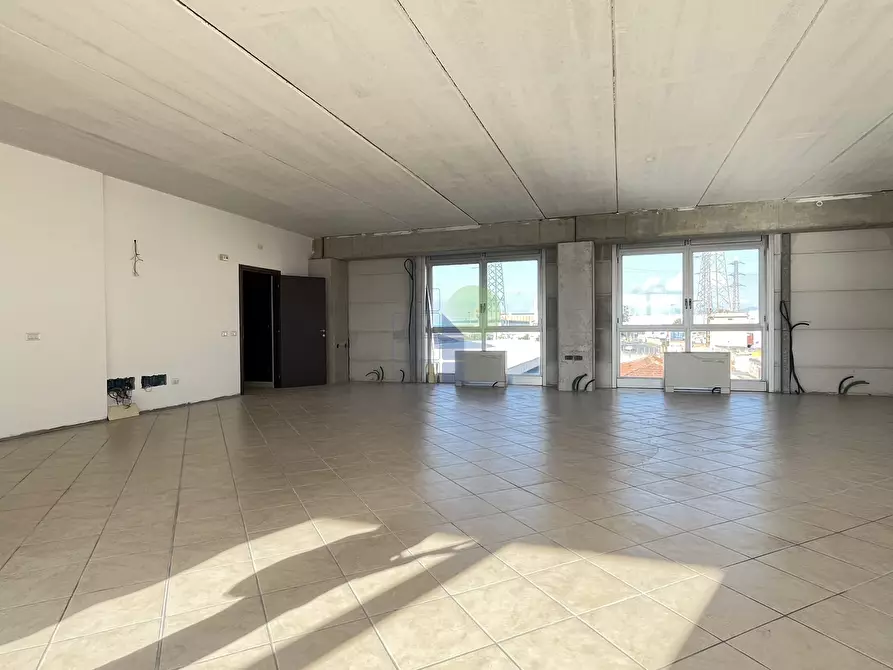 Immagine 4 di Ufficio in affitto  in Via delle Cateratte 105 a Livorno