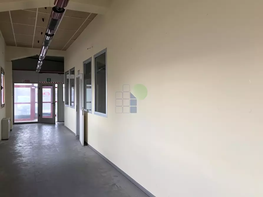 Immagine 1 di Ufficio in vendita  in Via delle Cateratte 11 a Livorno