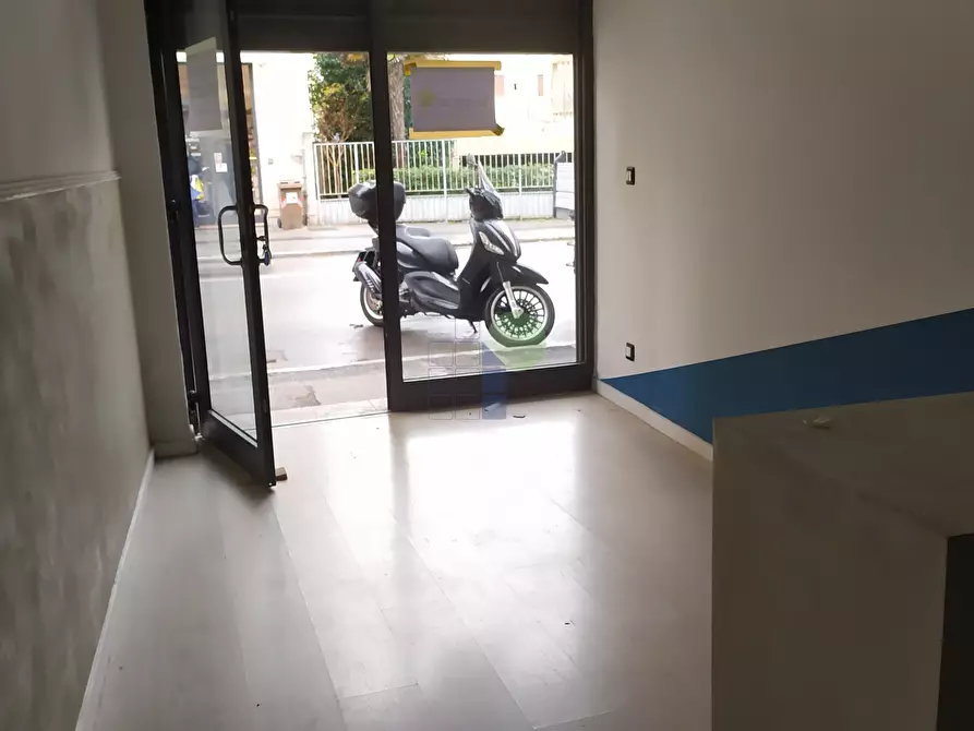 Immagine 2 di Capannone industriale in affitto  in Viale della Libertà 6 a Livorno