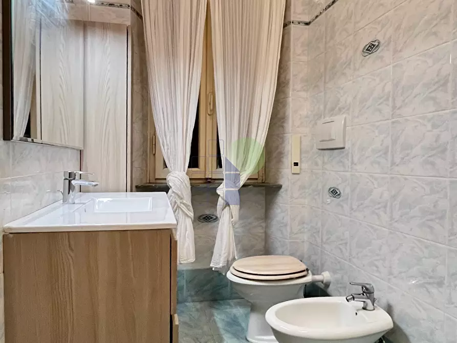 Immagine 14 di Trilocale in vendita  in Via Montebello 55 a Livorno