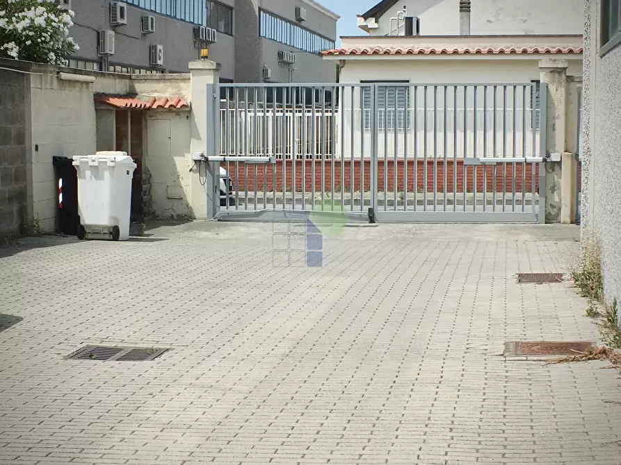 Immagine 6 di Attività artigianale in vendita  in Via Guarini a Livorno