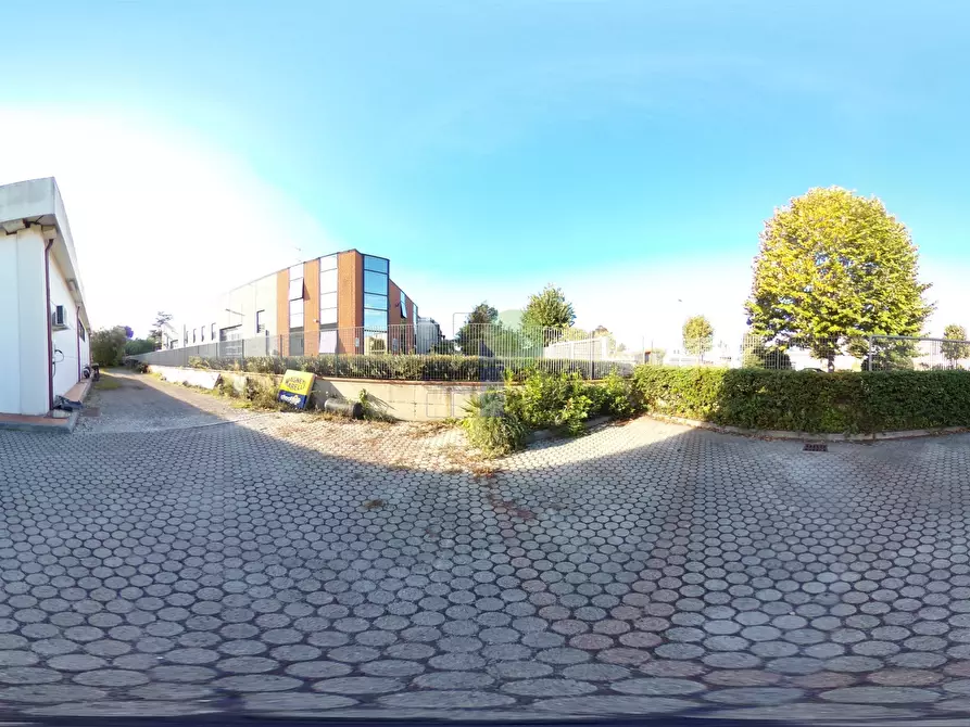 Immagine 2 di Attività artigianale in affitto  in Via dei Materassai 11 a Livorno