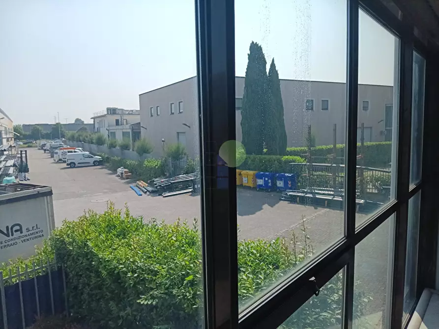 Immagine 12 di Attività artigianale in affitto  in Via Dell'Artigianato 43 a Livorno