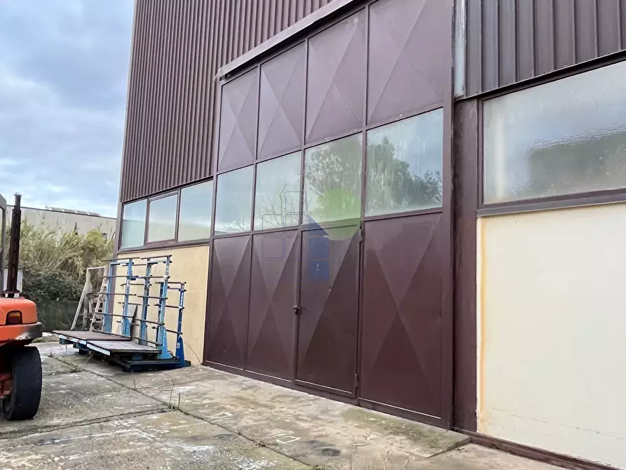 Immagine 42 di Attività artigianale in vendita  in via Arno 22 a Piombino